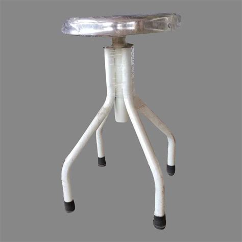 Stainless Steel Ss Doctor Bedside Stool Polished At Rs In Ahmedabad