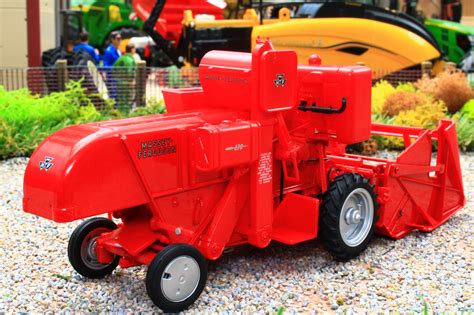 Uh2880 Universal Hobbies 132 Scale Massey Ferguson 830 Combine Harves Brushwood Toys