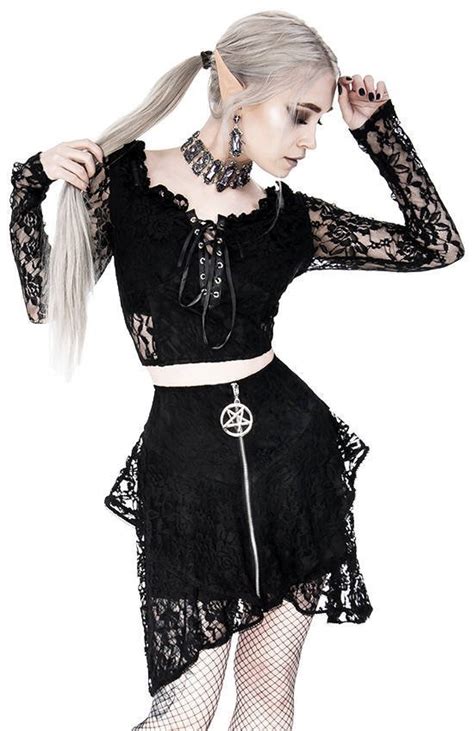 Gothic Cropped Lace Top With Sweetheart Neckline Restyle