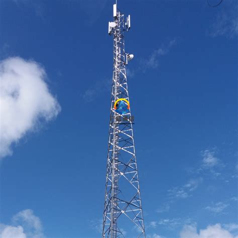 50m 100m Steel Communication Towers With Work Platform