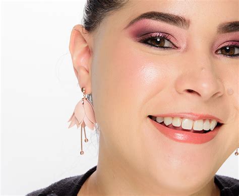 Dior Pink Delight DiorSkin Nude Luminizer Review Swatches