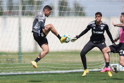 Em Curitiba Galo encerra preparação para encarar o Athletico PR