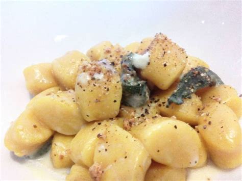 Gnocchi Con Fonduta Di Zola Gnocchidipatate Burrosalato Salvia Noci