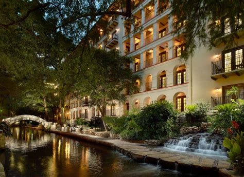 Best Riverwalk Hotels in San Antonio with Balconies | The Hotel Guru