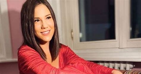 Raluca, fosta concurenta de la "Puterea dragostei", complet goala ...