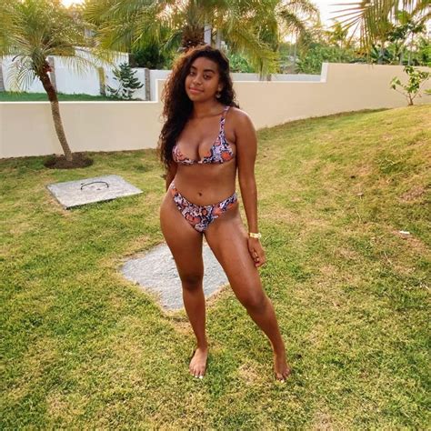 Hot Sexy Alycia Pascual Pena Bikini Pics