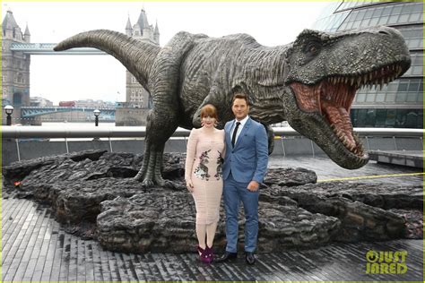 Chris Pratt Praises His Jurassic World Fallen Kingdom Co Star Bryce