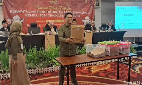 Rekapitulasi Hasil Perolehan Suara Digelar Penetapannya Tunggu MK