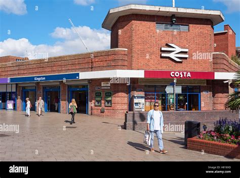 Kingston Rail Station Hi Res Stock Photography And Images Alamy