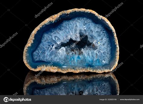 Geode Crystals Blue Color Quartz Geode Transparent Crystals Black ...