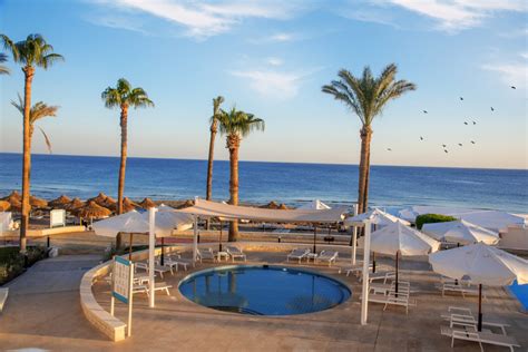 Nicolaus Prime Sunrise Remal Beach