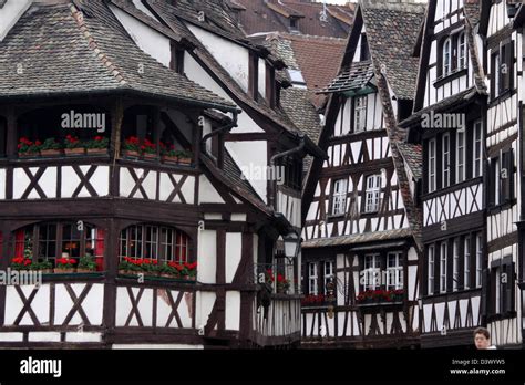 Le Noir Et Blanc Maisons Colombages De La Vieille Ville De Strasbourg