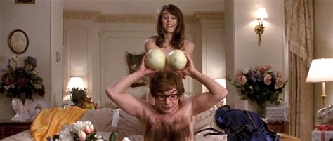 Elizabeth Hurley Nuda 30 Anni In Austin Powers Il Controspione