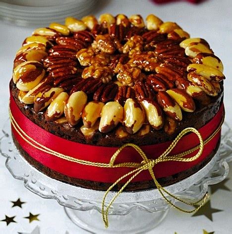 DELIA SMITH'S CHRISTMAS RECIPES: Christmas cake icings and toppings ...