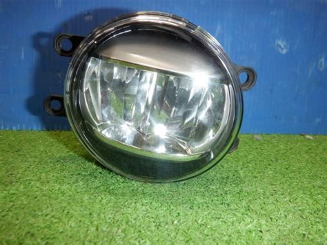 Yahooオークション ヴォクシー Zwr80w 右フォグランプ Led 48 150