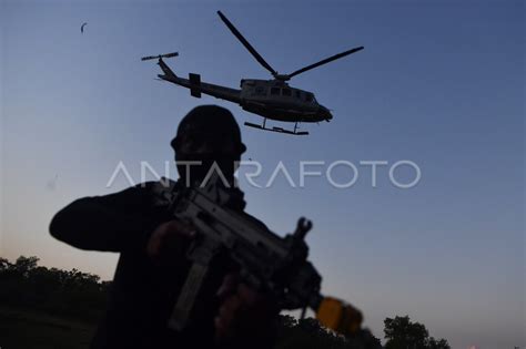 LATIHAN PASUKAN KHUSUS GABUNGAN TNI AL ANTARA Foto