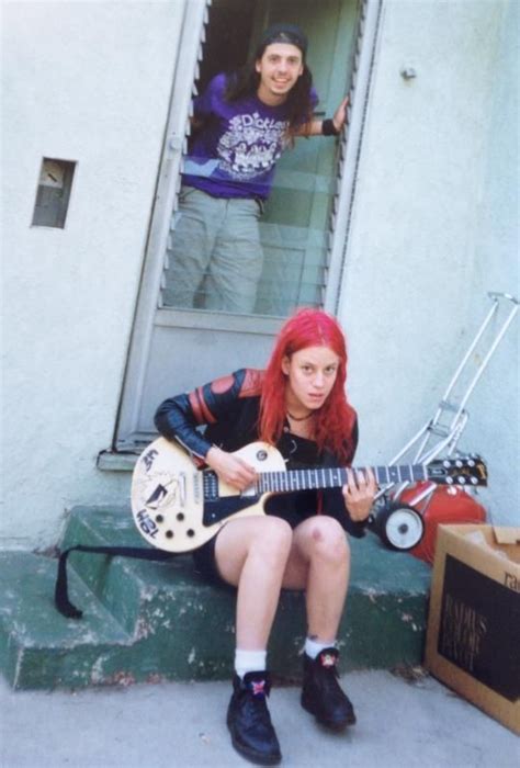 Dave Grohl And Jennifer Finch 1991 Dave Grohl Dave 90s Grunge Hair