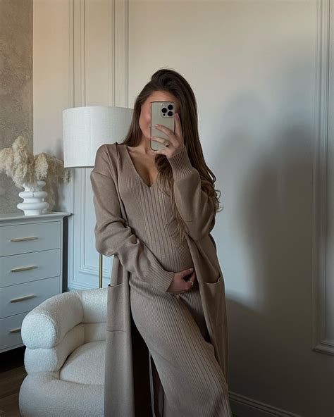 Pin By Irina On Mama Outfit In Stylish Maternity Outfits