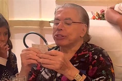 Silvio Santos Aparece Brincando Em Fam Lia Em V Deo