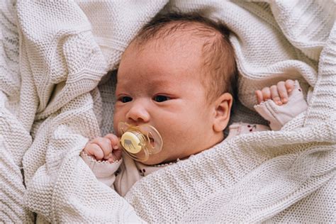 Tétine Dès La Naissance Bonne Ou Mauvaise Idée