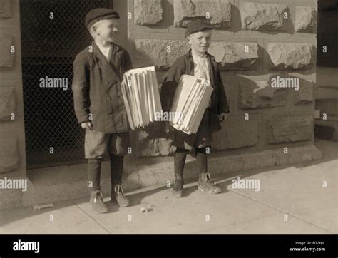 Hine Newsboys 1913 Nrudie And Louis Kartis Newsboys In Dallas