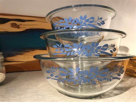 Vintage Pyrex 9 Clear With Blue Floral Ribbon 2 5 Quart Mixing Bowl