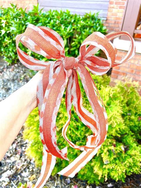 How To Make A Bow With Wired Ribbon The Easy Way Single Girl S DIY