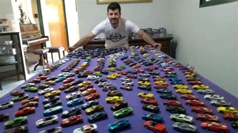 Coleção de Carrinhos da Hot Wheels em Miniatura Vídeo Autos Cultura Mix