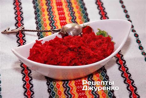 Хрен - лучшая домашняя приправа к холодцу и фаршированной щуке