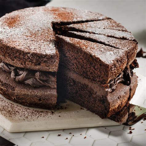 Chocolate Victoria Sponge Cake - Lost in Food