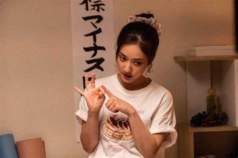 【写真 1519枚】（c）paravi －50kgのシンデレラ：第2話 “陽芽”大原優乃、休日に“宰”犬飼貴丈と遭遇 Mantanweb