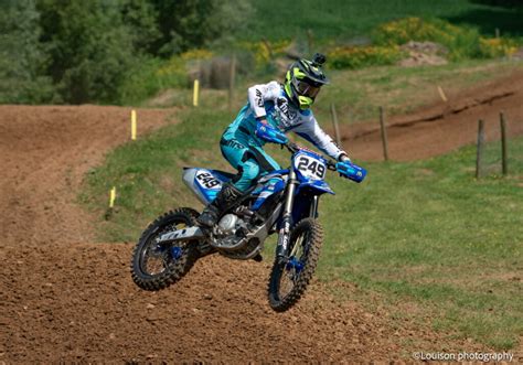 Cédric Soubeyras remporte le Trophée Timoteï Potisek à Cassel Moto