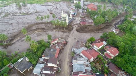 Korban Banjir Bandang Lahar Dingin Gunung Marapi 59 Orang 16 Masih Dicari