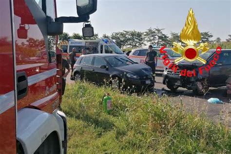 Incidente Stradale A Ghedi Schianto Frontale Tra Due Auto Morta Una Donna