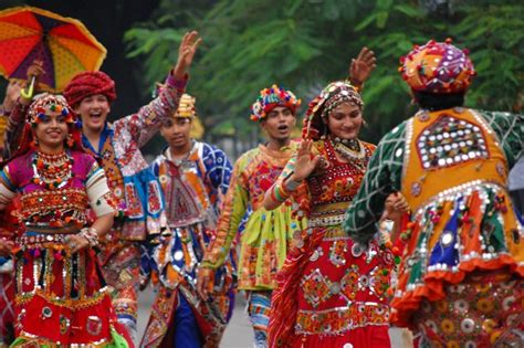 The Dynamic and Colourful Folk Dances of Gujarat