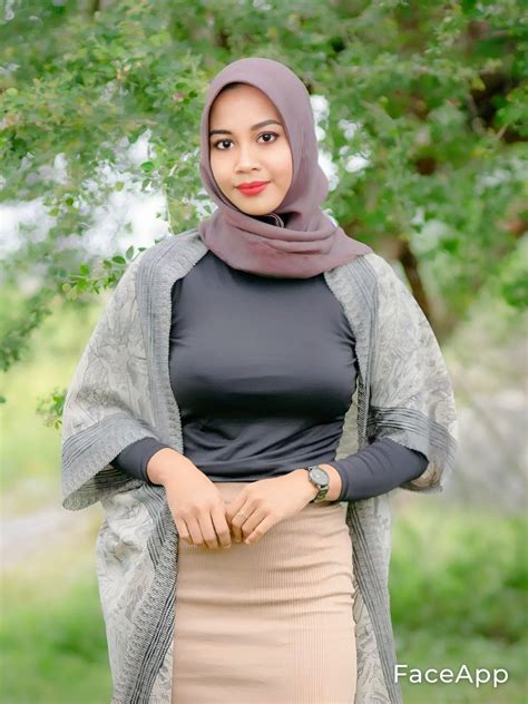 Pin By Dead Andro On Fashions Muslim Women Hijab High Fashion Street