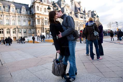 Couples Kissing On Valentines Day In Paris To The Style Of Robert