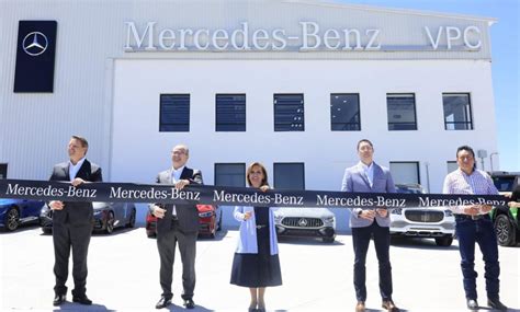 Inaugura Lorena Cuéllar centro de preparación vehicular MercedesBenz