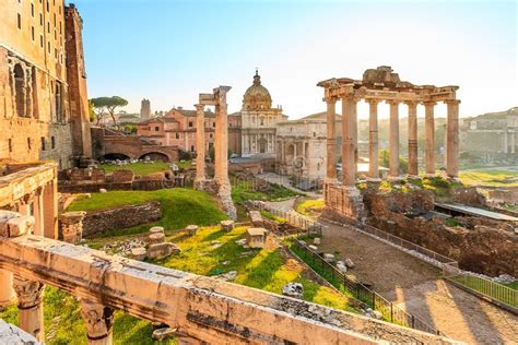 Panoramiczny Widok Colosseum I Ruiny W Centrum Miasta Rzym Przy