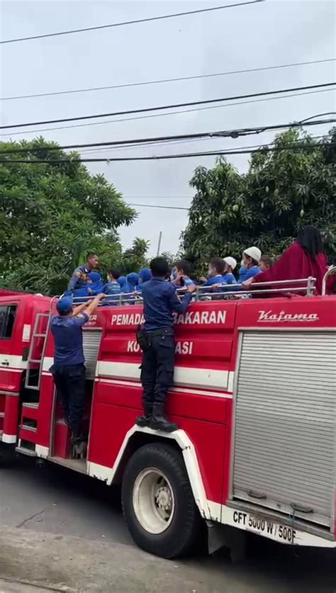 kunjungan edukasi  damkar wisma asri bekasi al wildan islamic