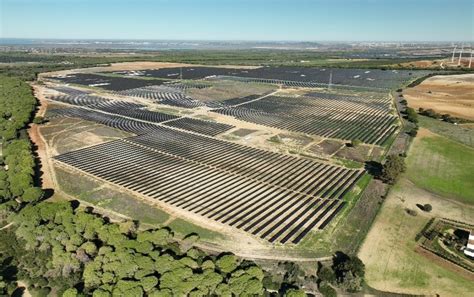 Met Group Starts Up 50 Mwp Solar Farm In Spain