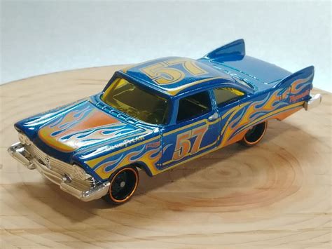 Plymouth Fury HW Flames GHG Hot WHeeLs MATCHBOX