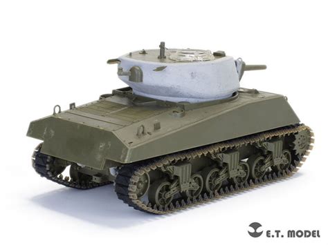 US WWII M4 Sherman - T48 with duck bill Workable Track Type 2 ET Model -P35-083