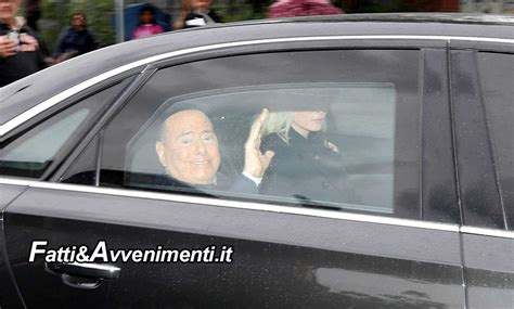 Berlusconi Dimesso Dal San Raffaele Torna A Casa L Incubo Finito