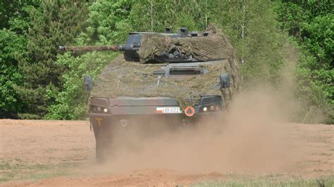ukraine    rosomak apc  poland defencecom