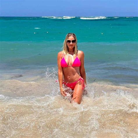 6 Hot Sexy Marcela Gallego Bikini Pics