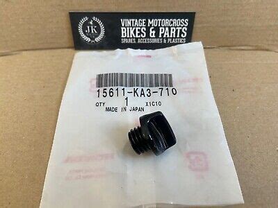 HONDA CR80 CR85 CR125 CR250 CR500 1983 86 Cap Oil Filler 15611 KA3 710