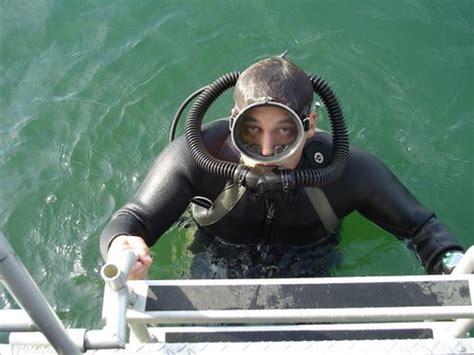 Double Hose Diver Exiting The Water Vintage Scuba Flickr