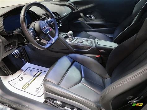 Black Interior 2018 Audi R8 V10 Photo #136935321 | GTCarLot.com