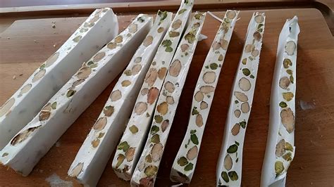 Recette De Nougat Blanc Amandes Pistaches Au Thermomix